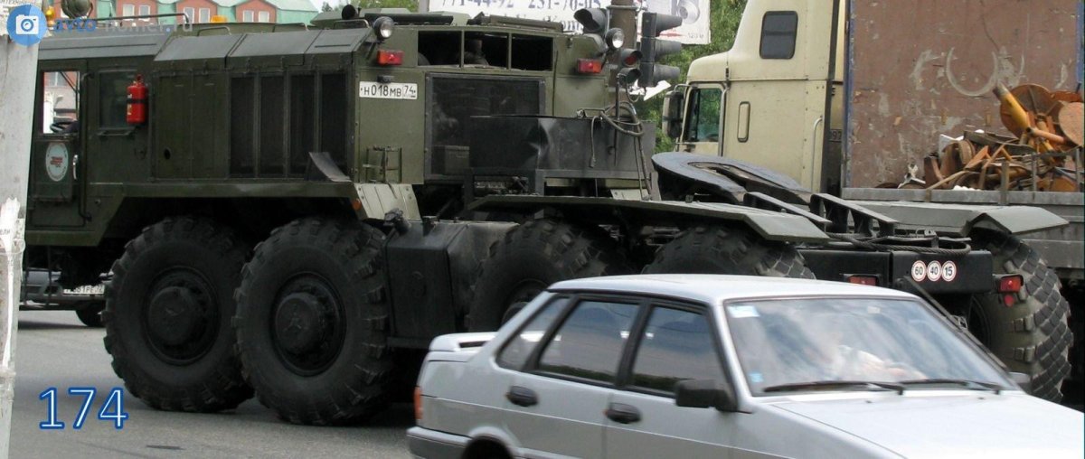 КЗКТ-7428 Русич кабина