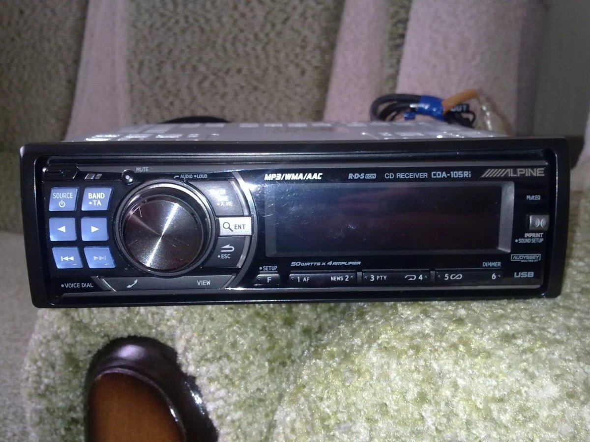 Алпайн CDA 105