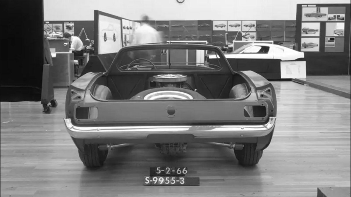 Ford Mustang Concept 2003