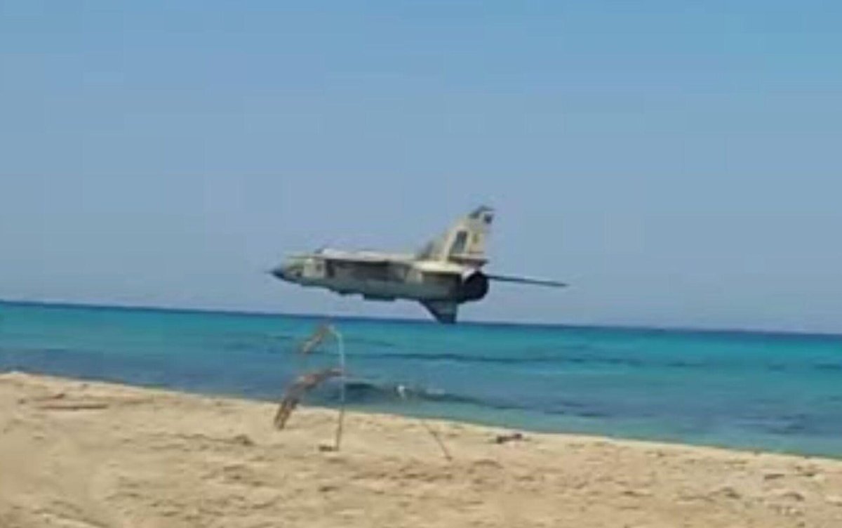 Истребители над пляжем в Евпатории 2022