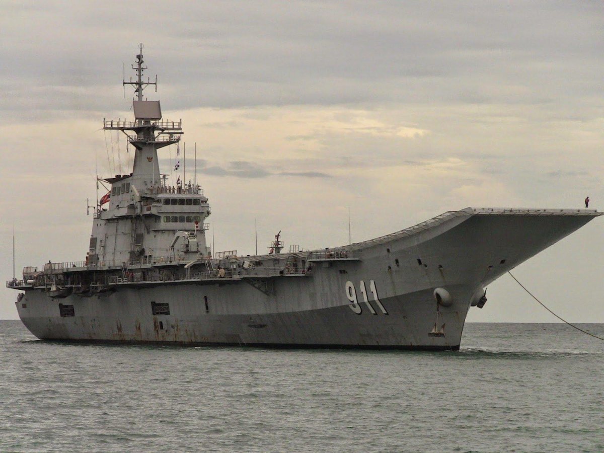 Чакри Нарубет