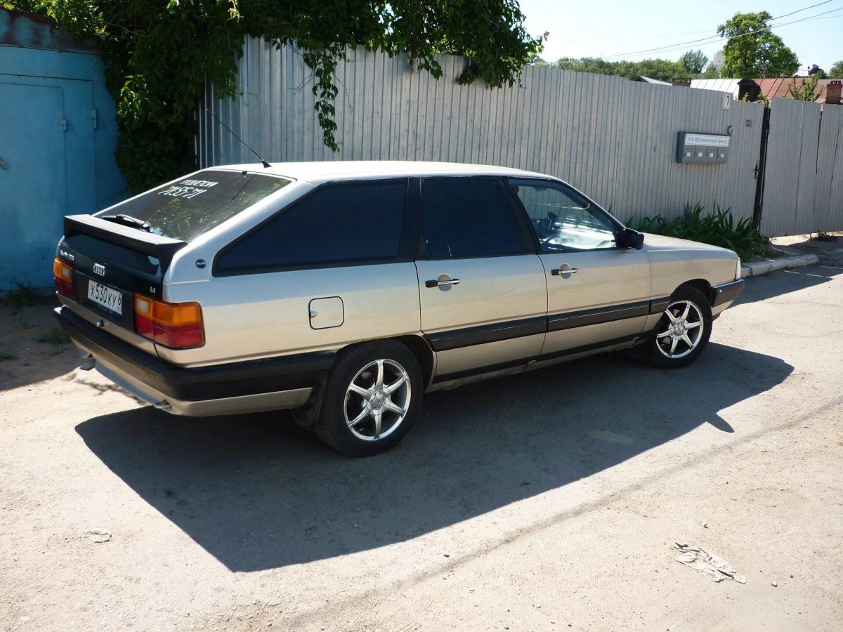 Ауди 100 сигара универсал