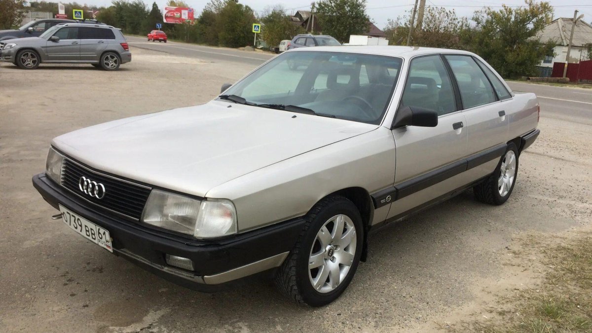 Ауди 100 2.2 сигара