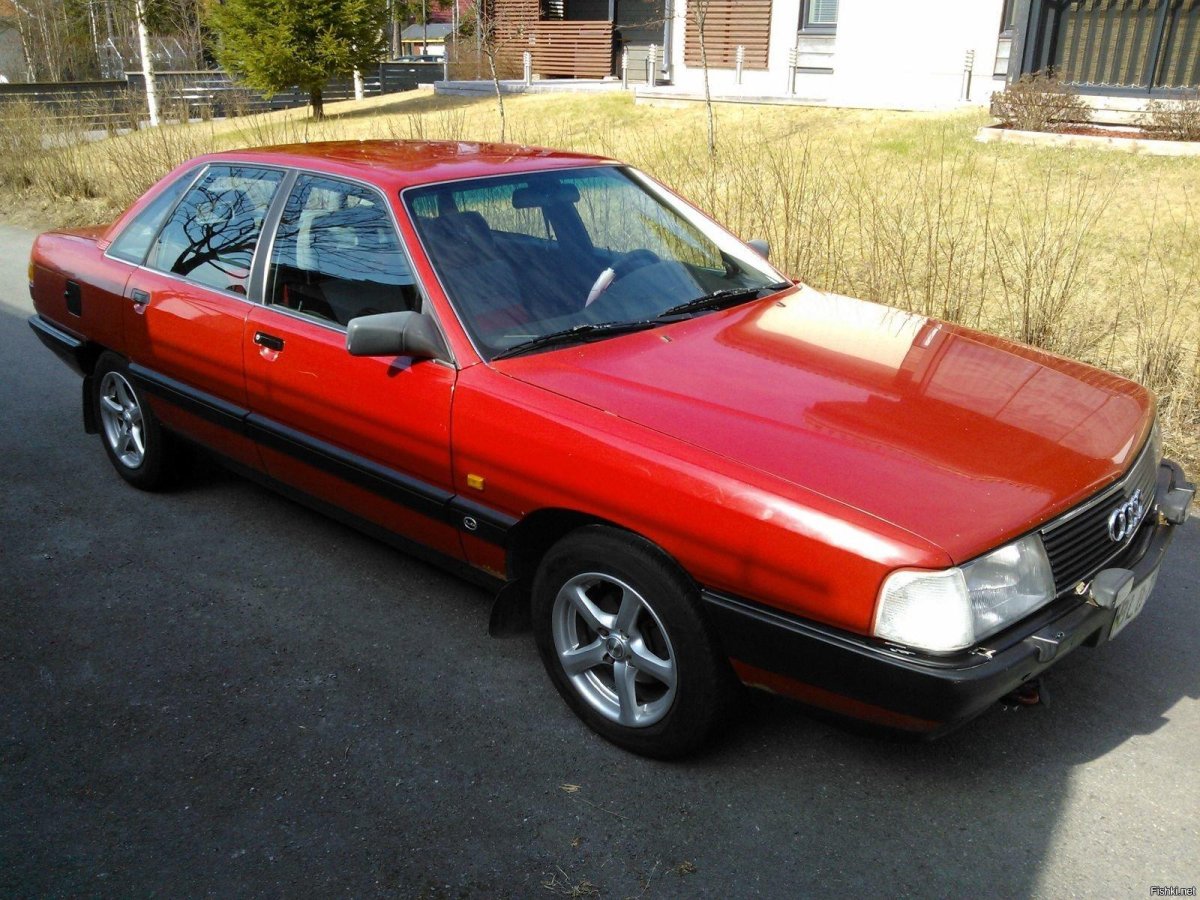 Ауди 100 с3 сигара