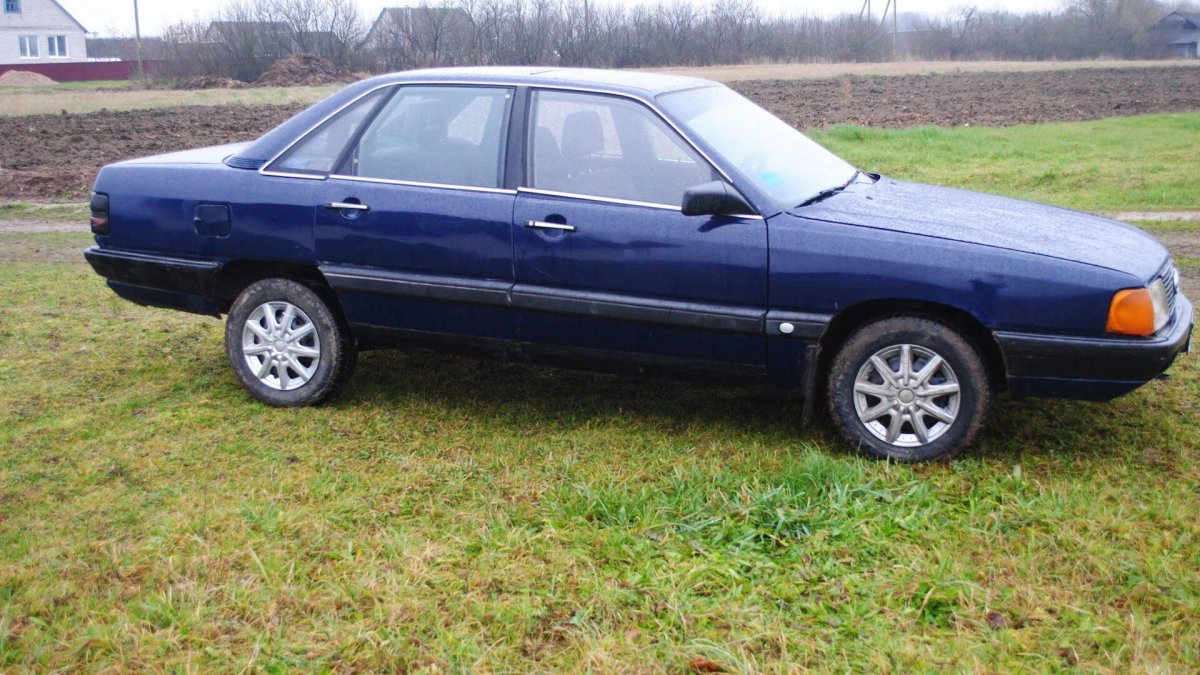 Ауди 100 2.2 сигара