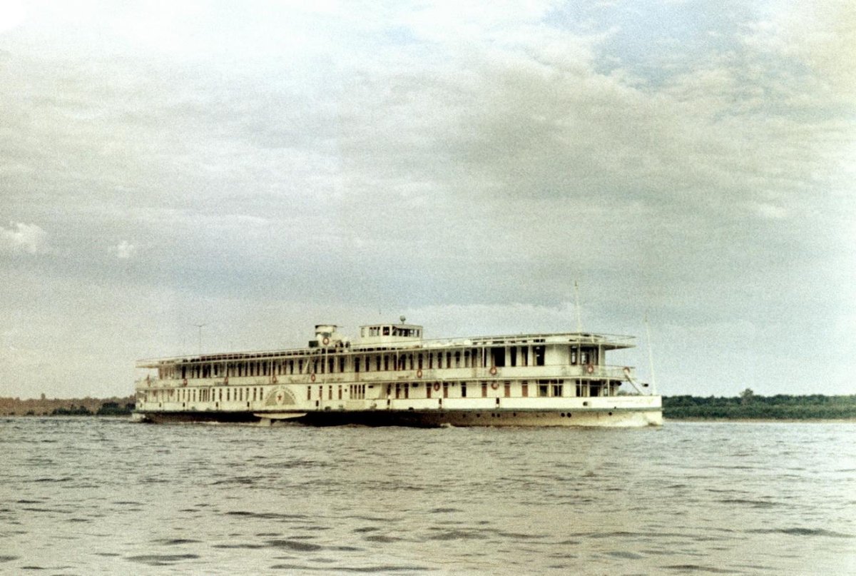 Теплоход Михаил Калинин