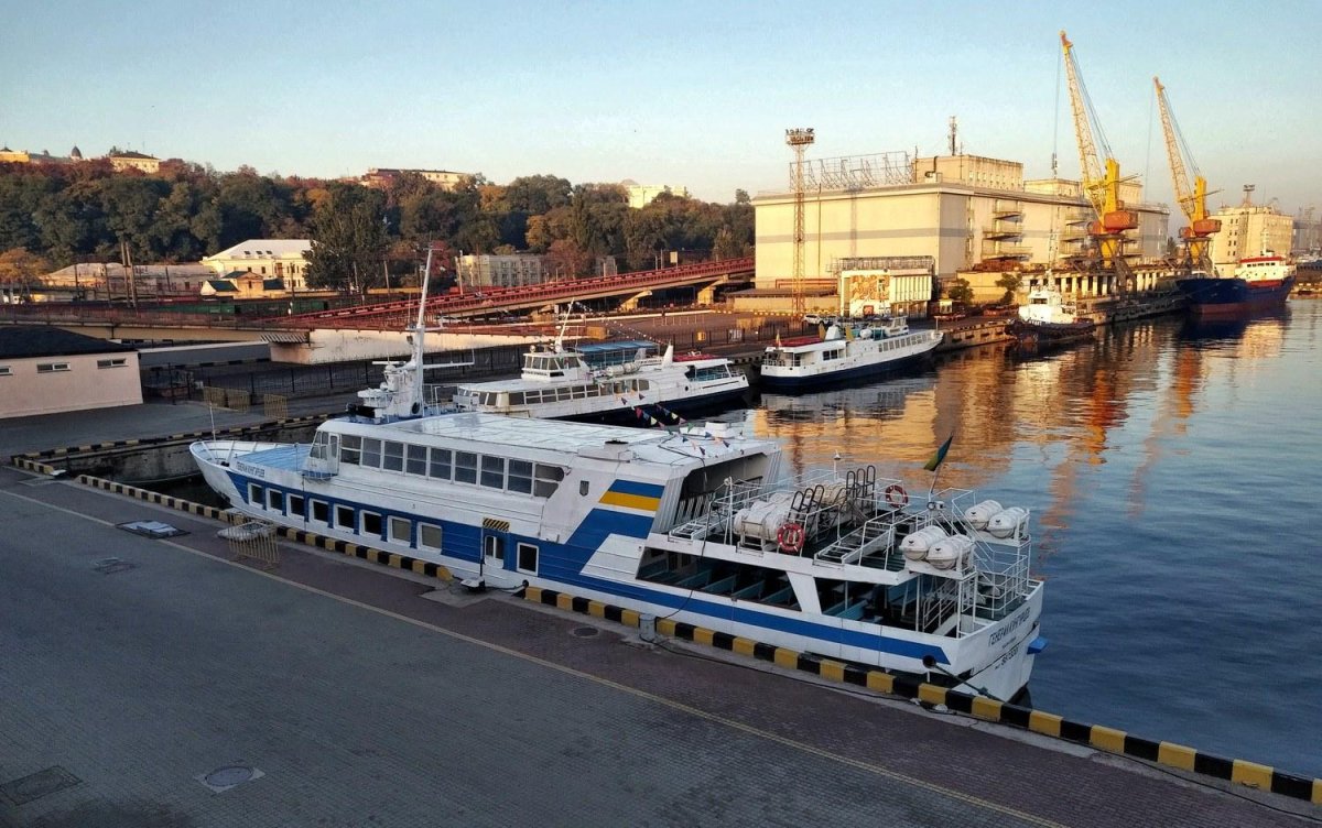 Генерал Кунгурцев теплоход