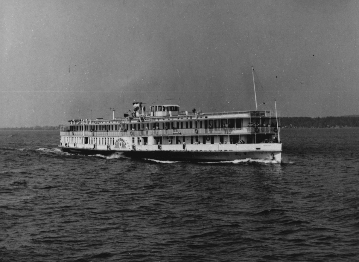 Пароход Усиевич Иртыш