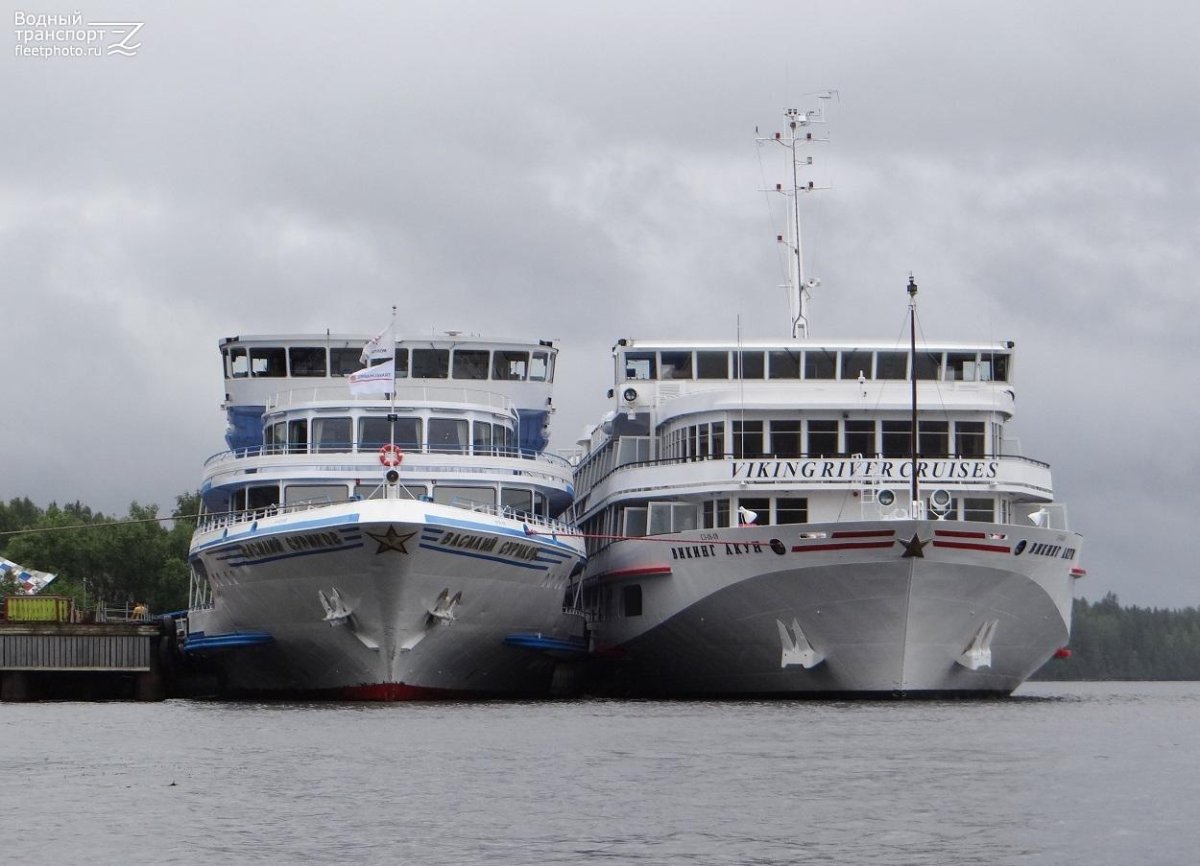 Викинг Акун теплоход