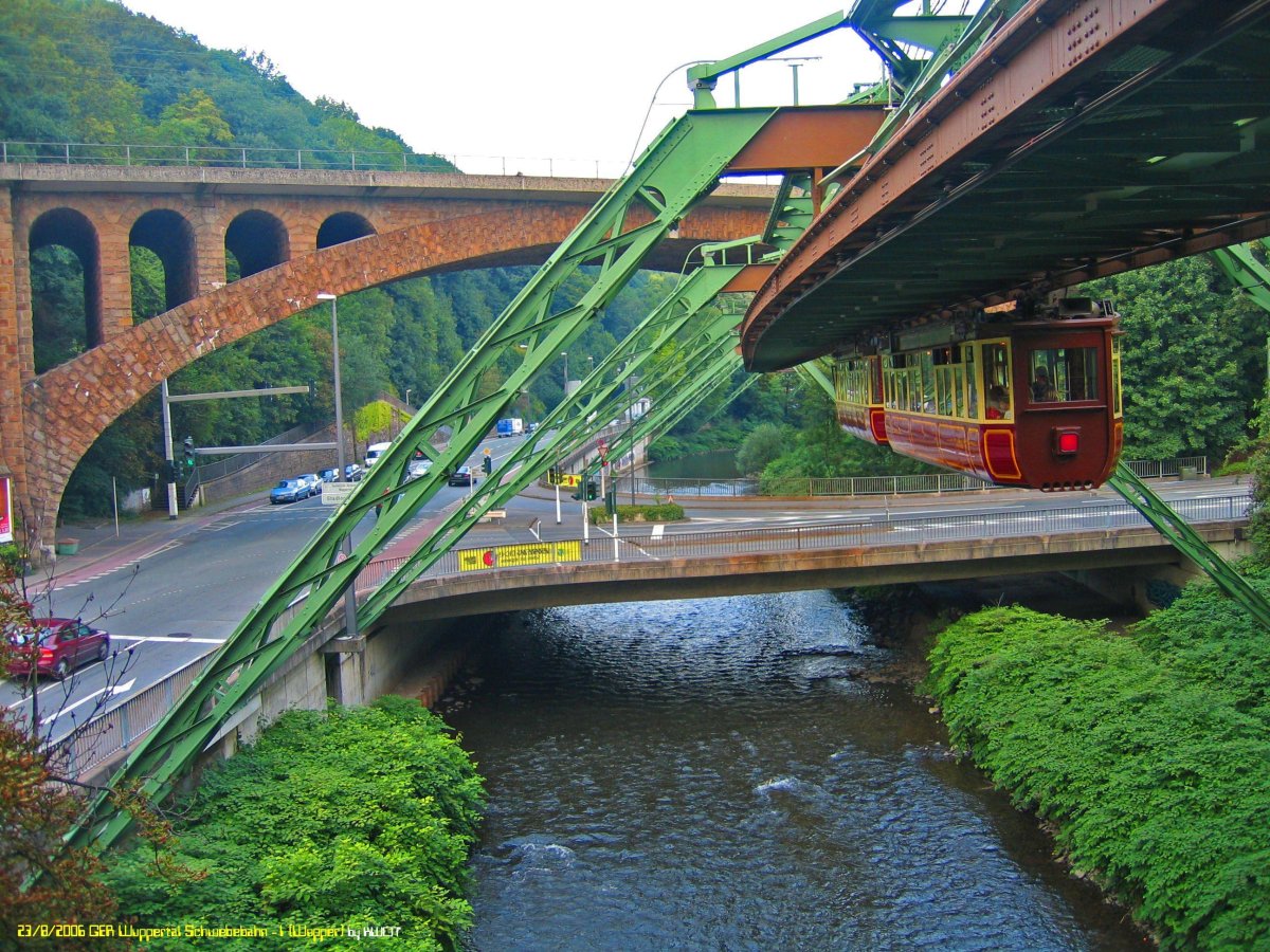 Вуппертальская подвесная железная дорога Германия