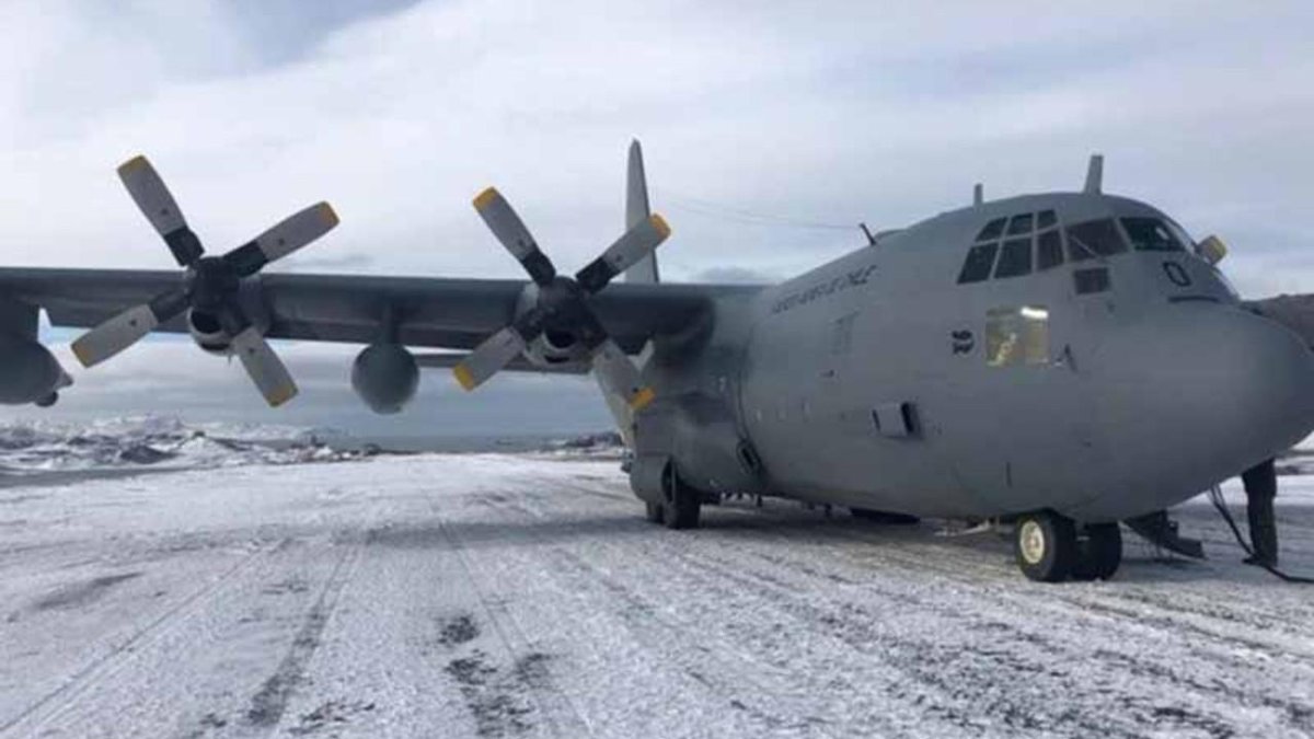 Самолет Hercules c130