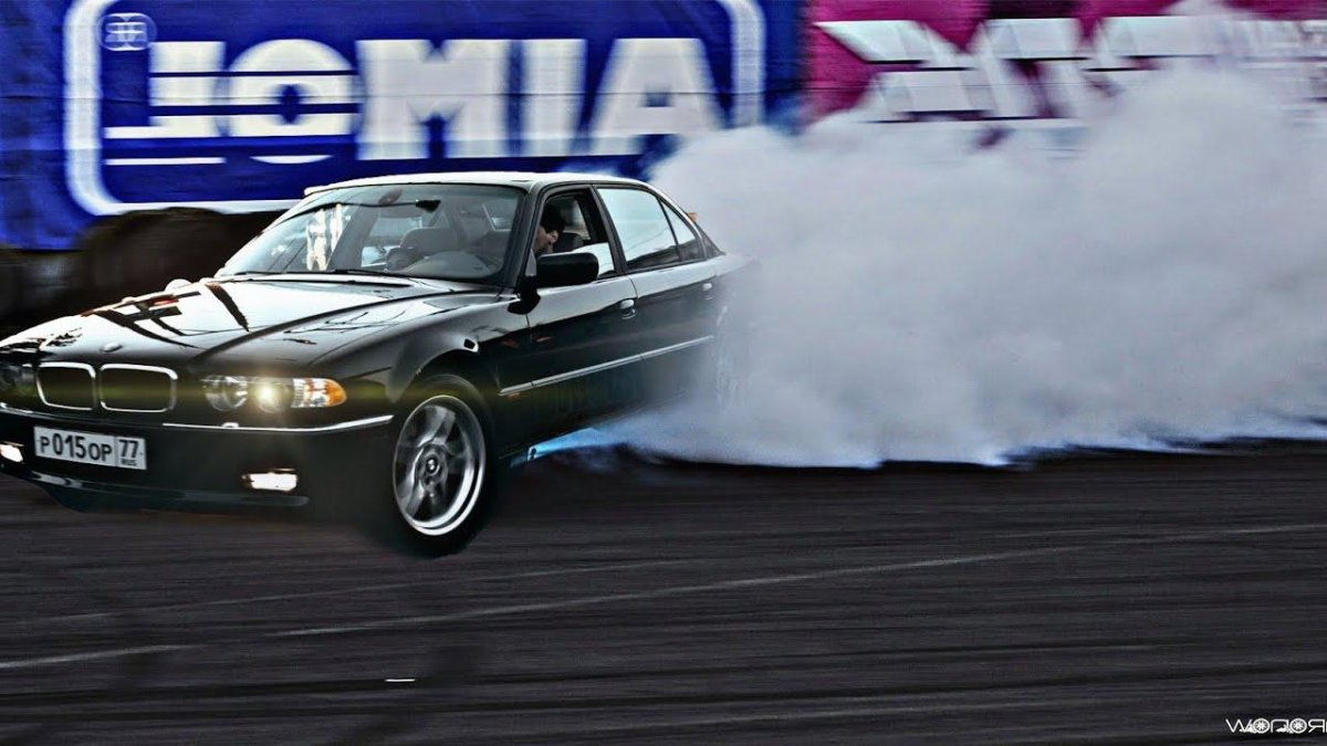 БМВ е38 дрифт