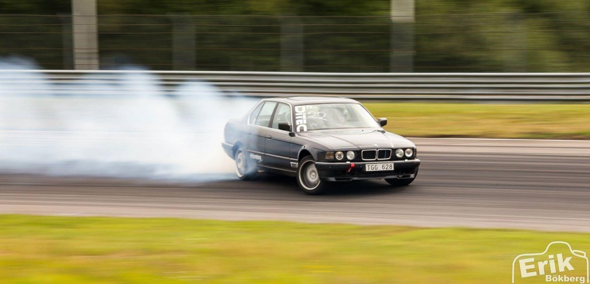 БМВ е32 дрифт