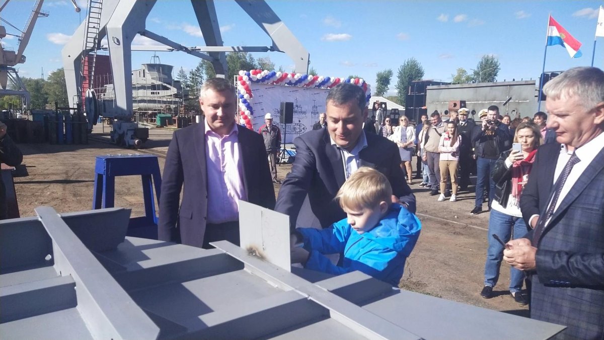 Закладка киля