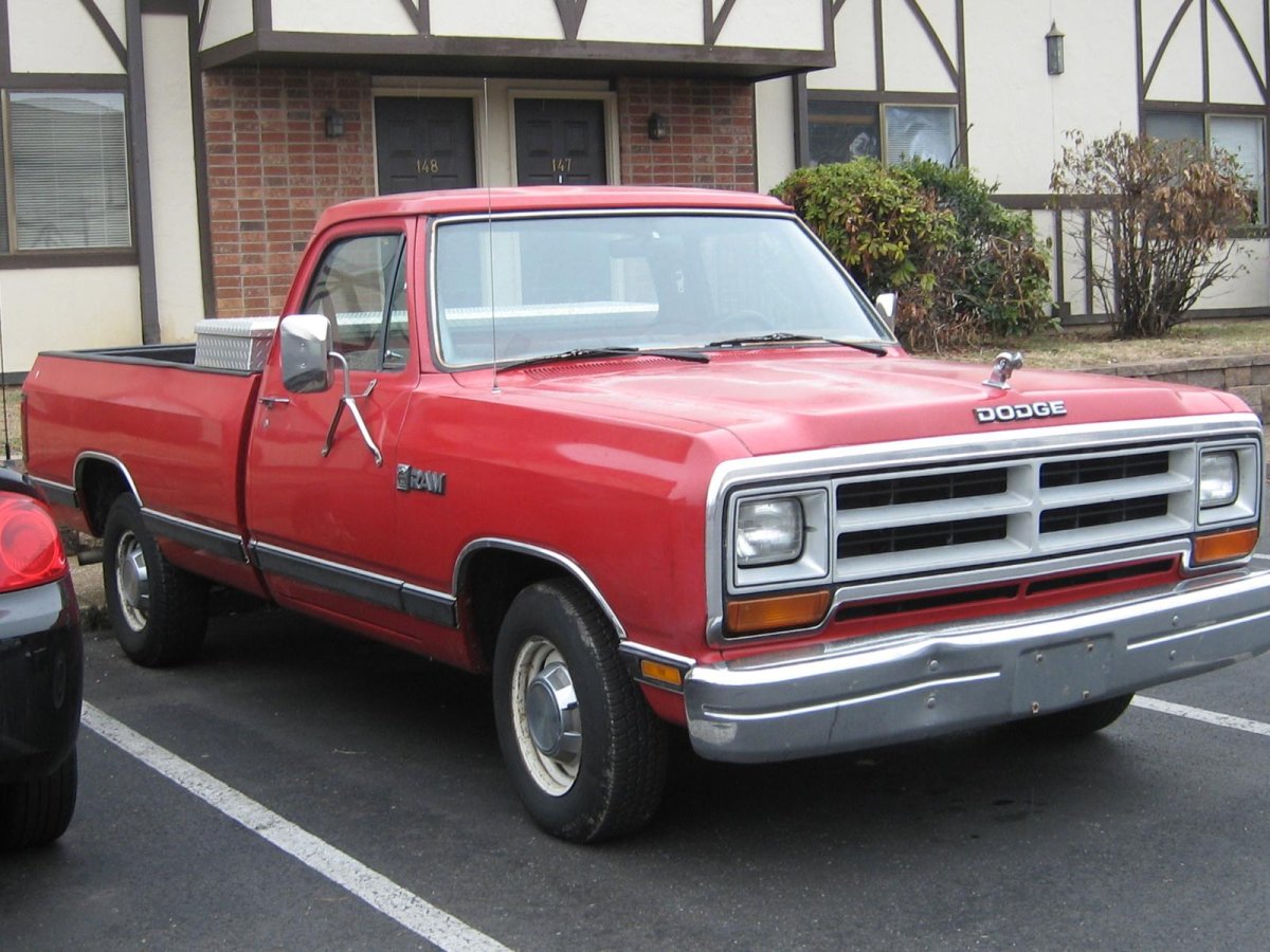 Dodge Ram 50