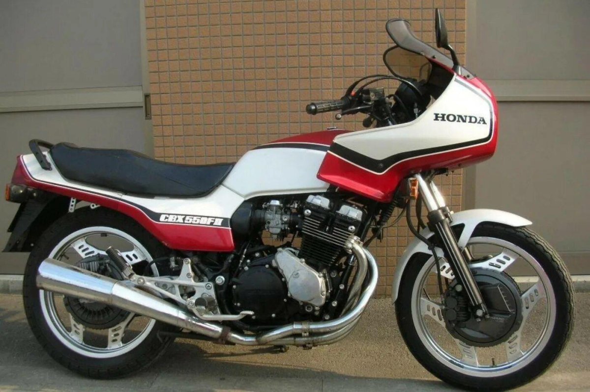 Honda cbx550f