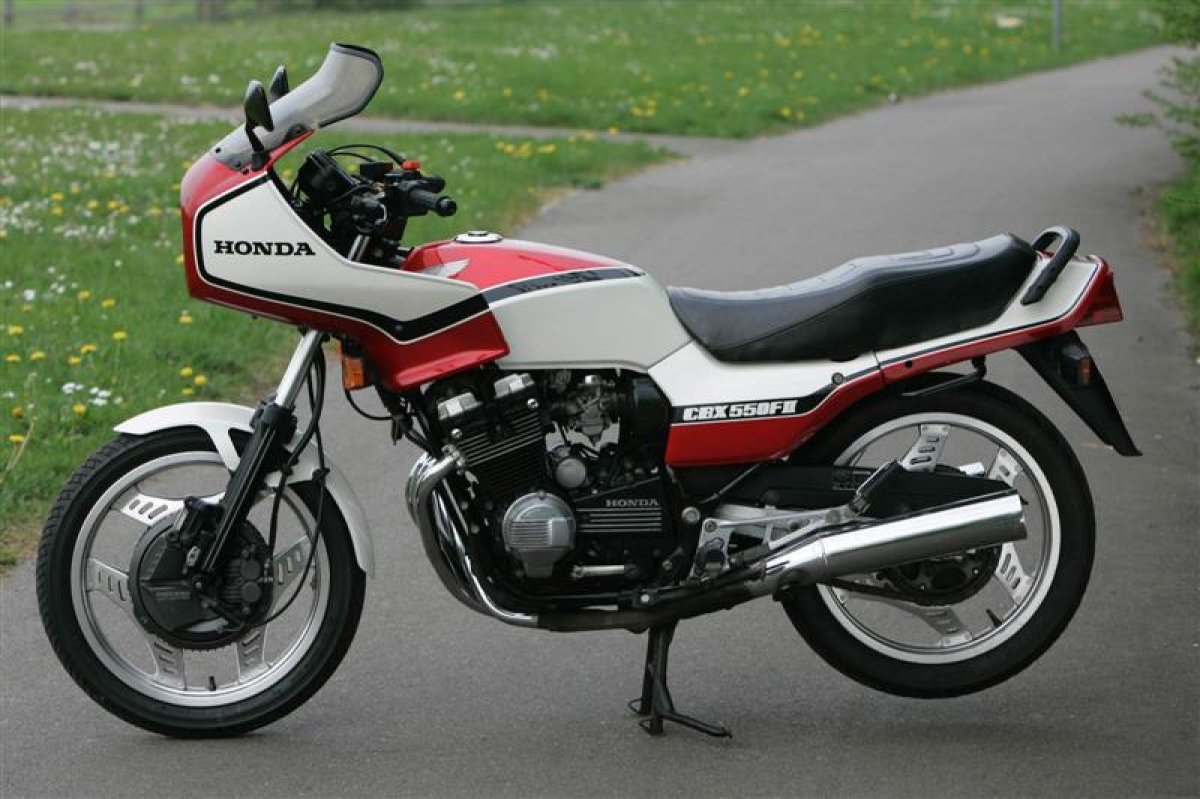 Honda cbx550f