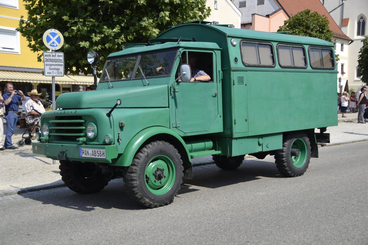 Тягач Hanomag SS – 55