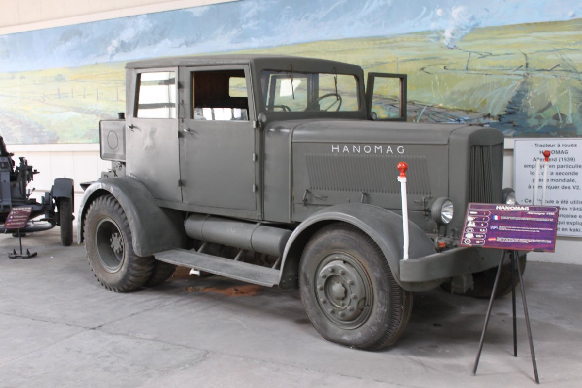 Тягач Hanomag ss100