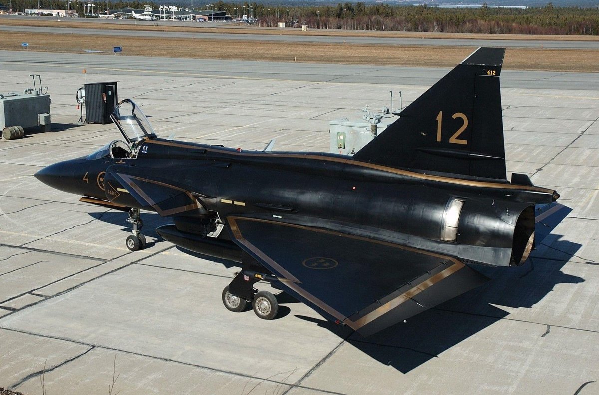 Saab Viggen самолет