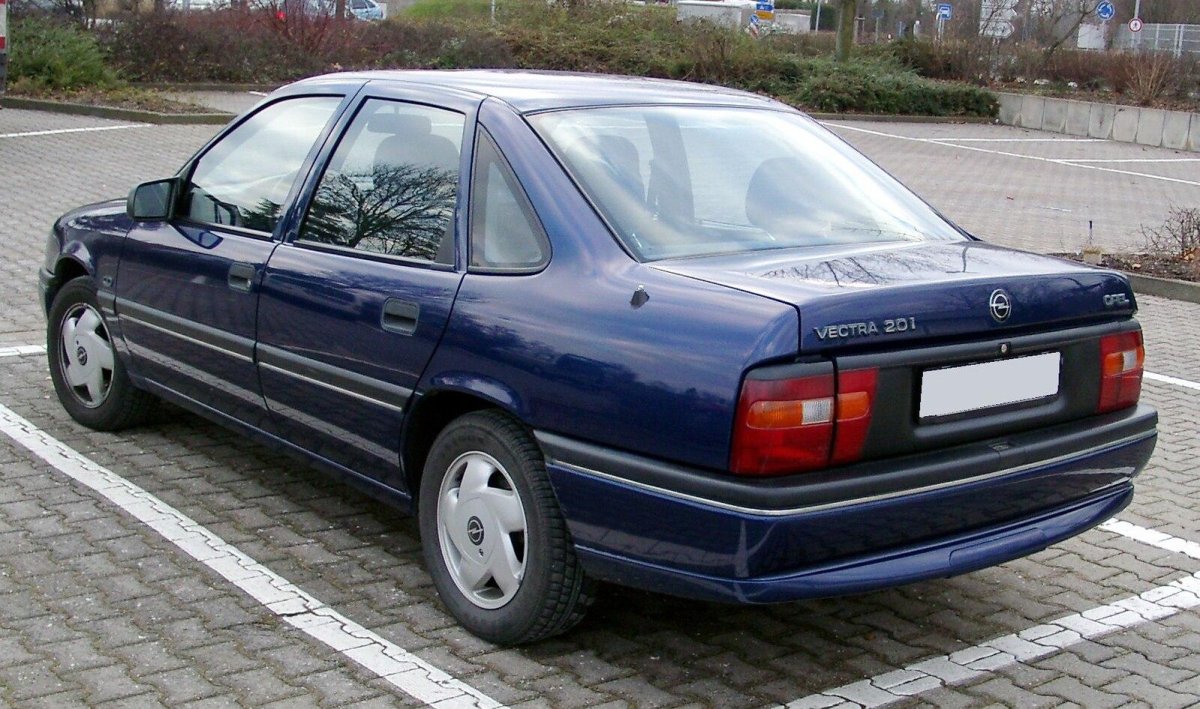 Opel Vectra a 1988 1995 седан