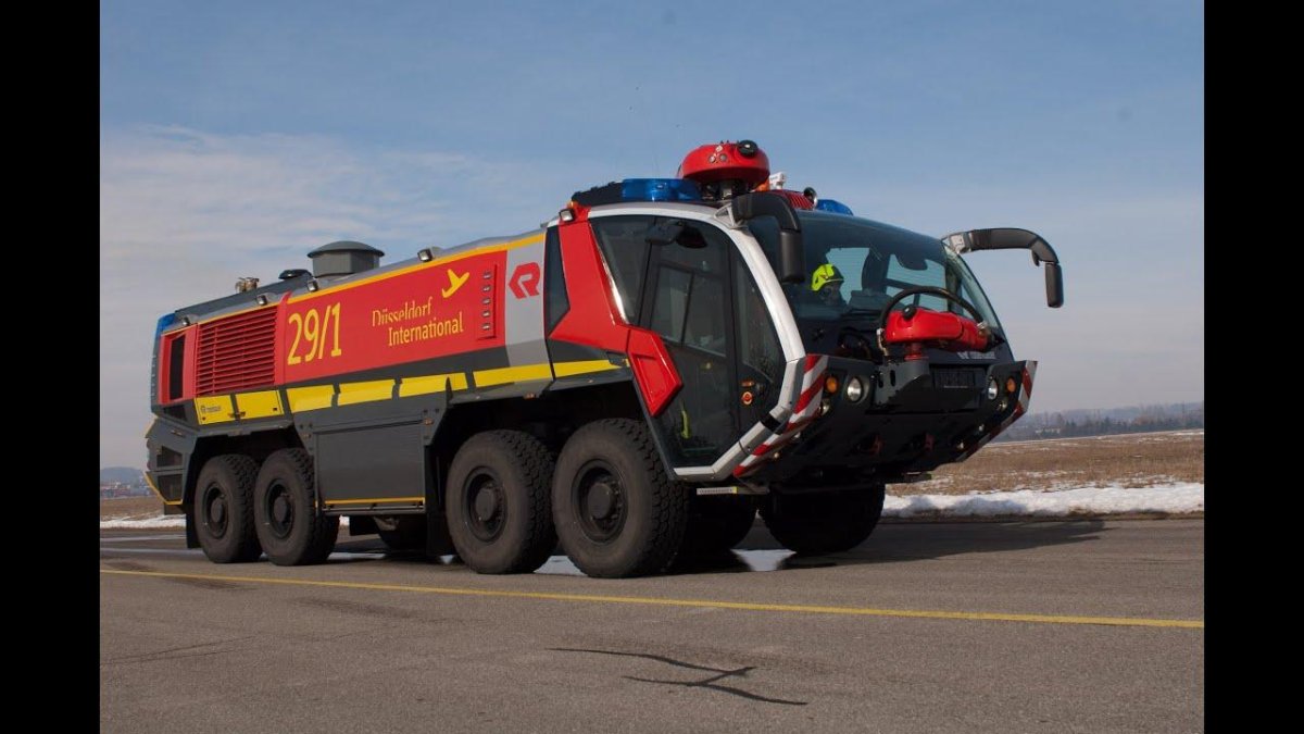 Пожарная машина Ошкош Страйкер