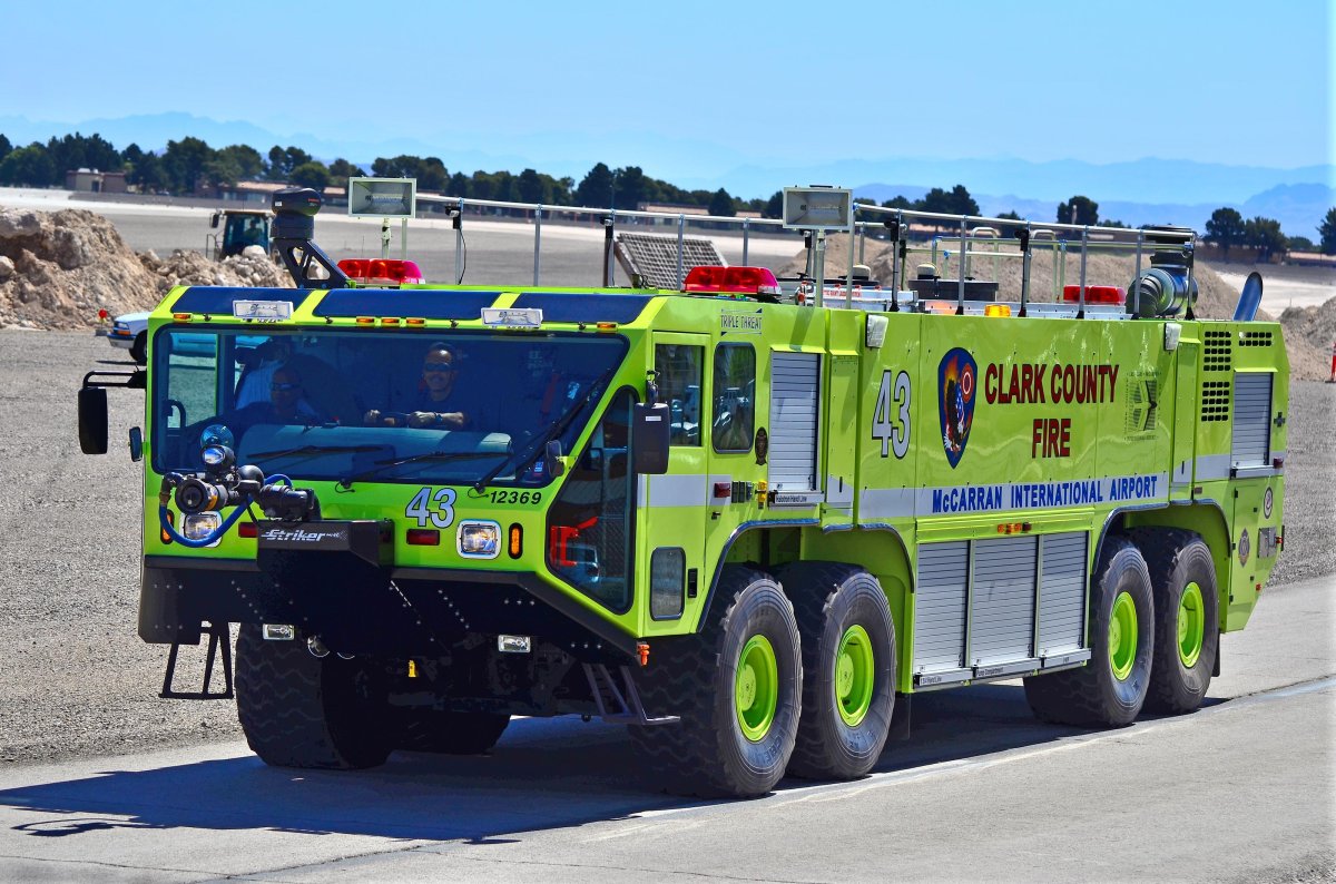 Oshkosh Striker 4500