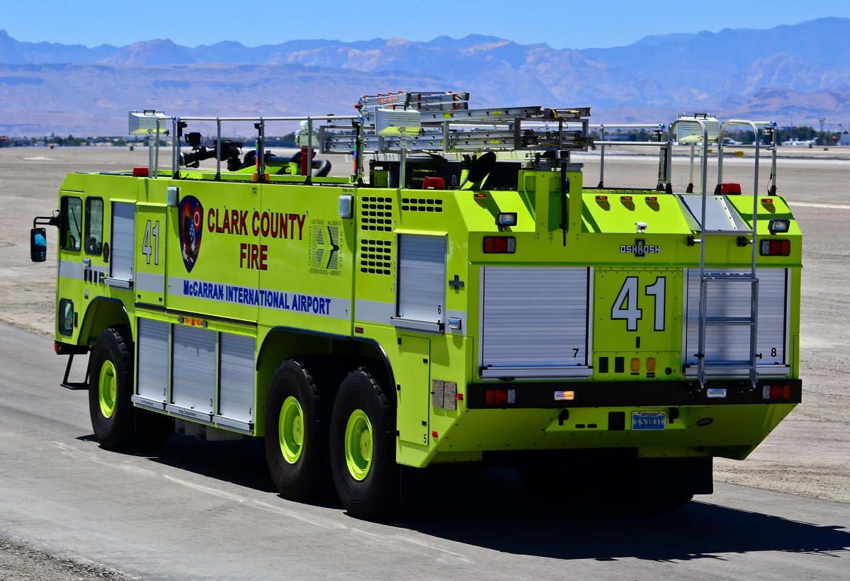 Пожарная машина Ошкош Страйкер