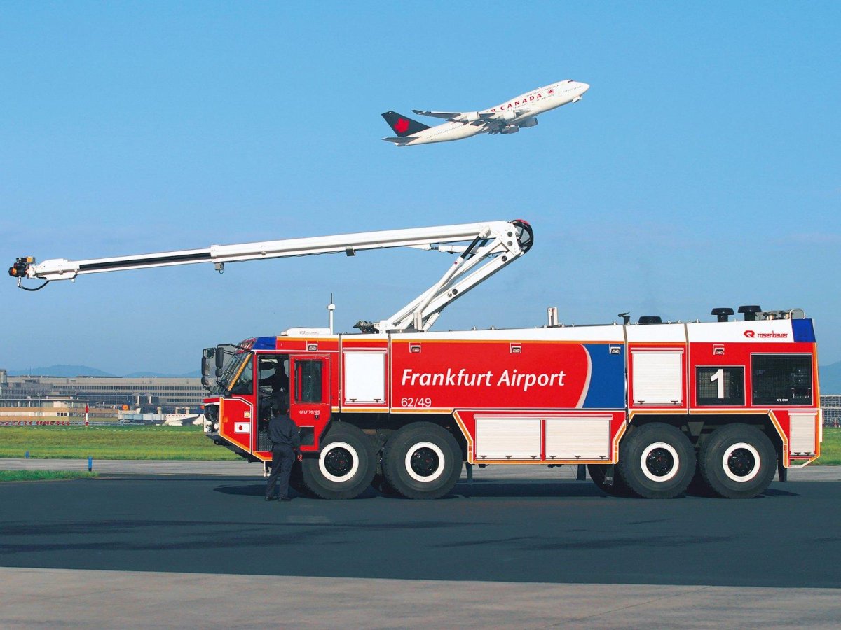 Аэродромная пожарная машина Rosenbaue