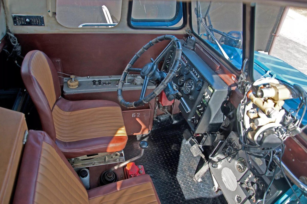 ЗИЛ-49061 салон