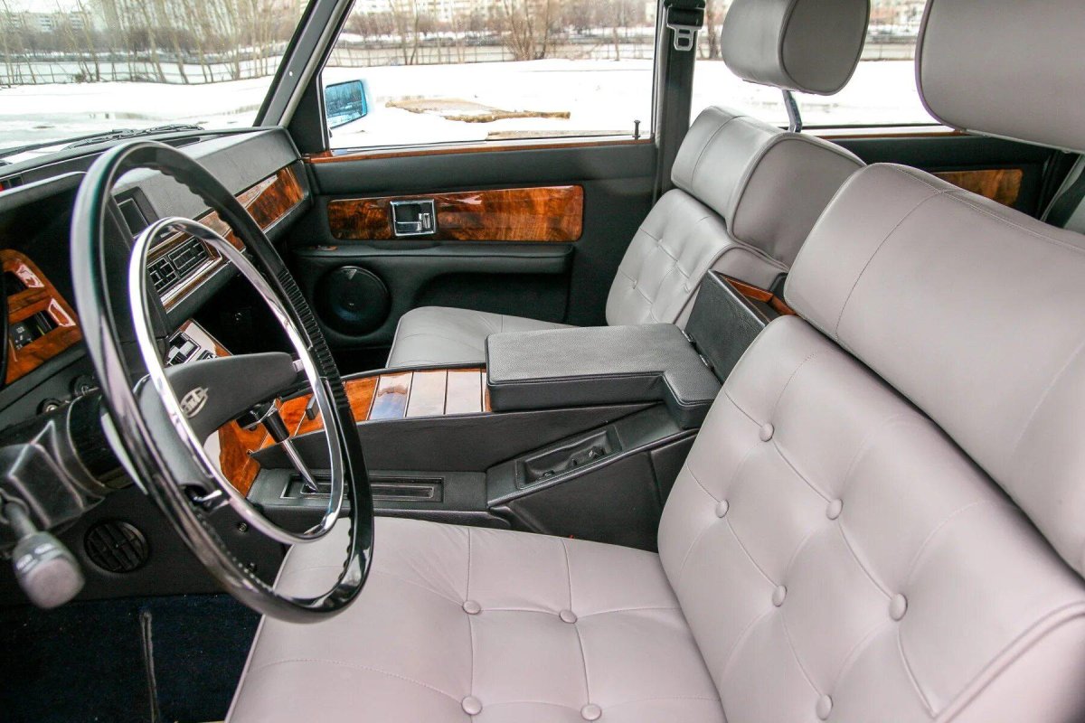 ЗИЛ-41041 седан