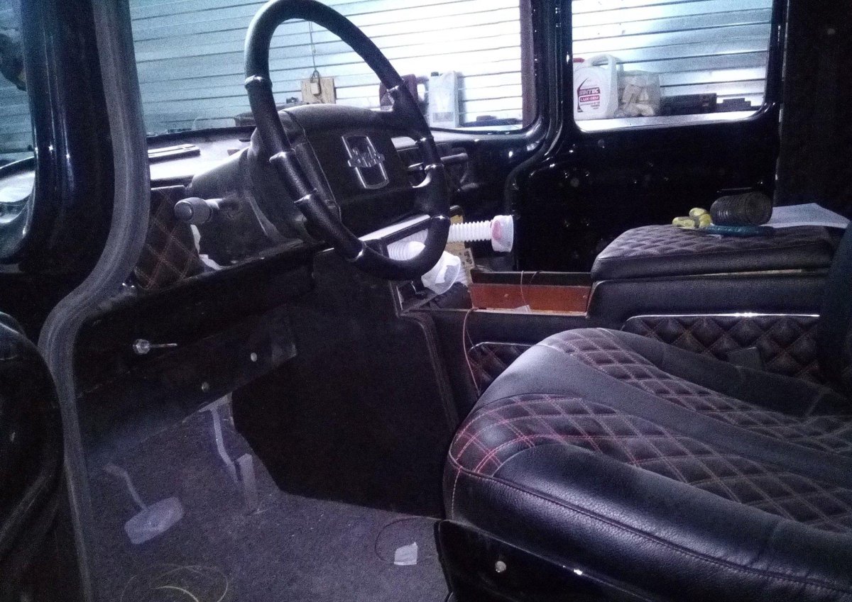 ЗИЛ 131 салон кабины