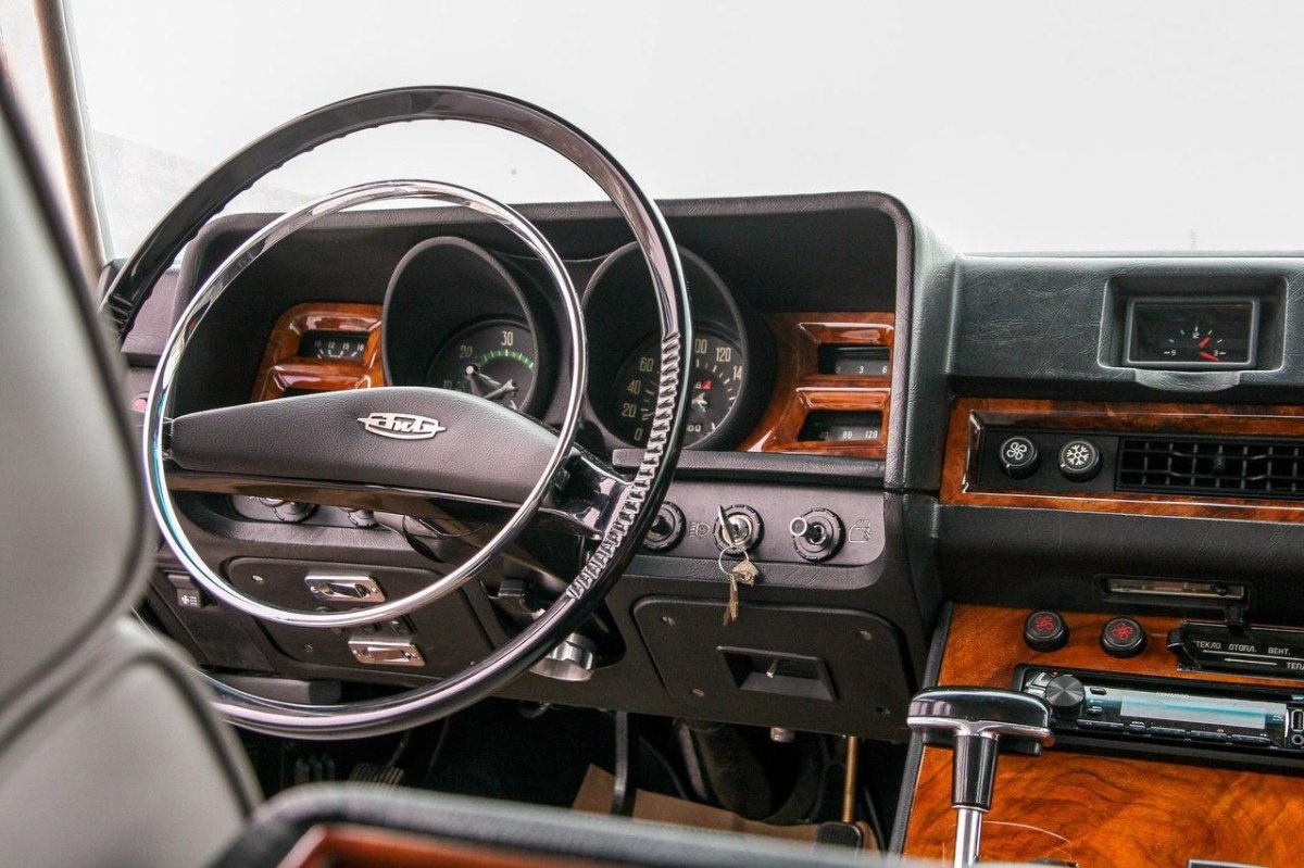 ЗИЛ-41041 седан