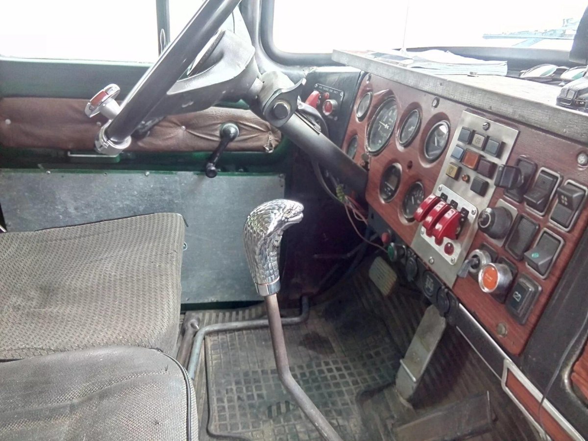 ЗИЛ-4331 салон