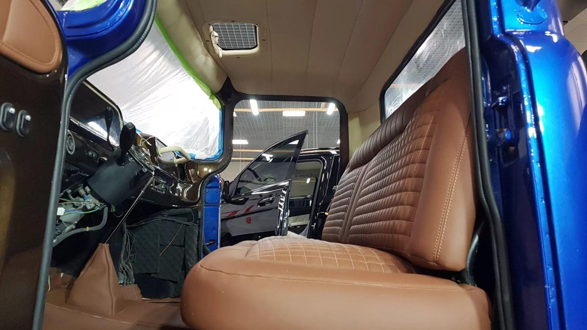 ЗИЛ 131 салон кабины