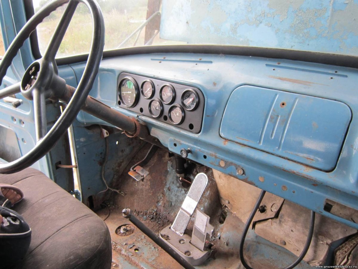 ЗИЛ 130 салон