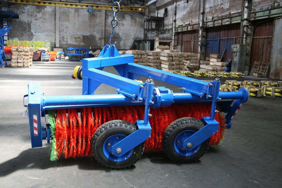 Щетка Коммунальная МТЗ- мк2