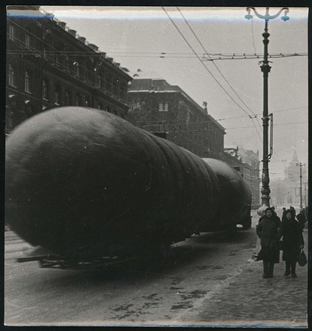 Заградительный аэростат в Ленинграде