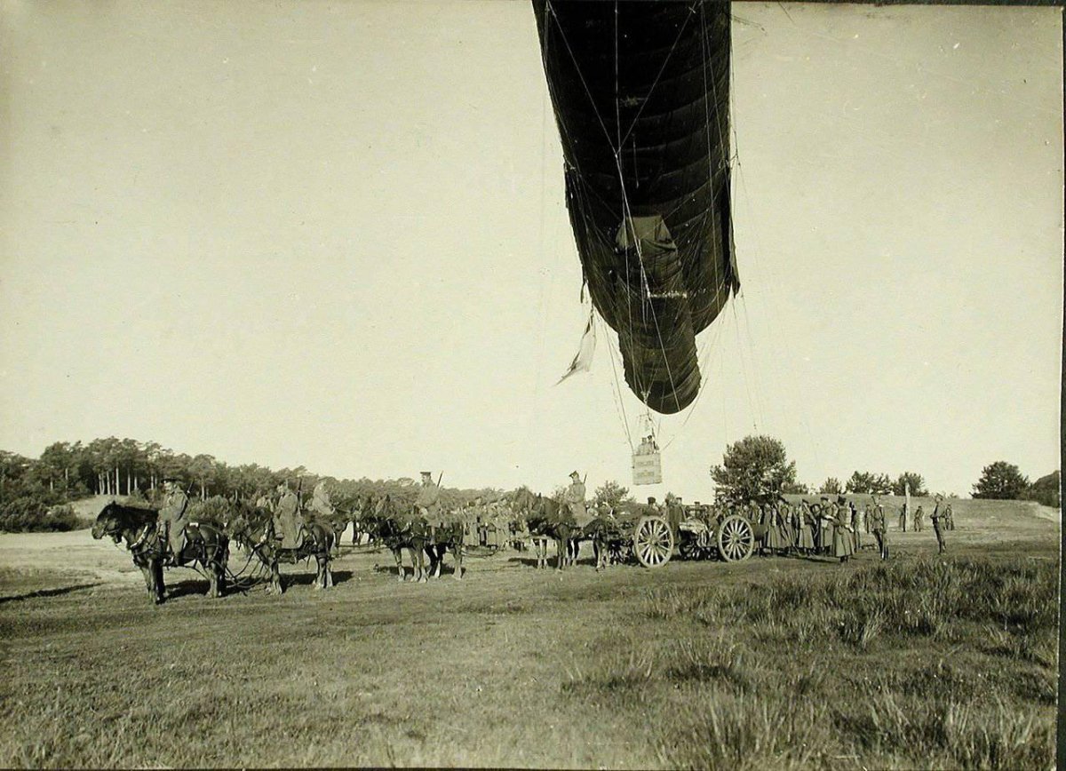 Змейковый аэростат