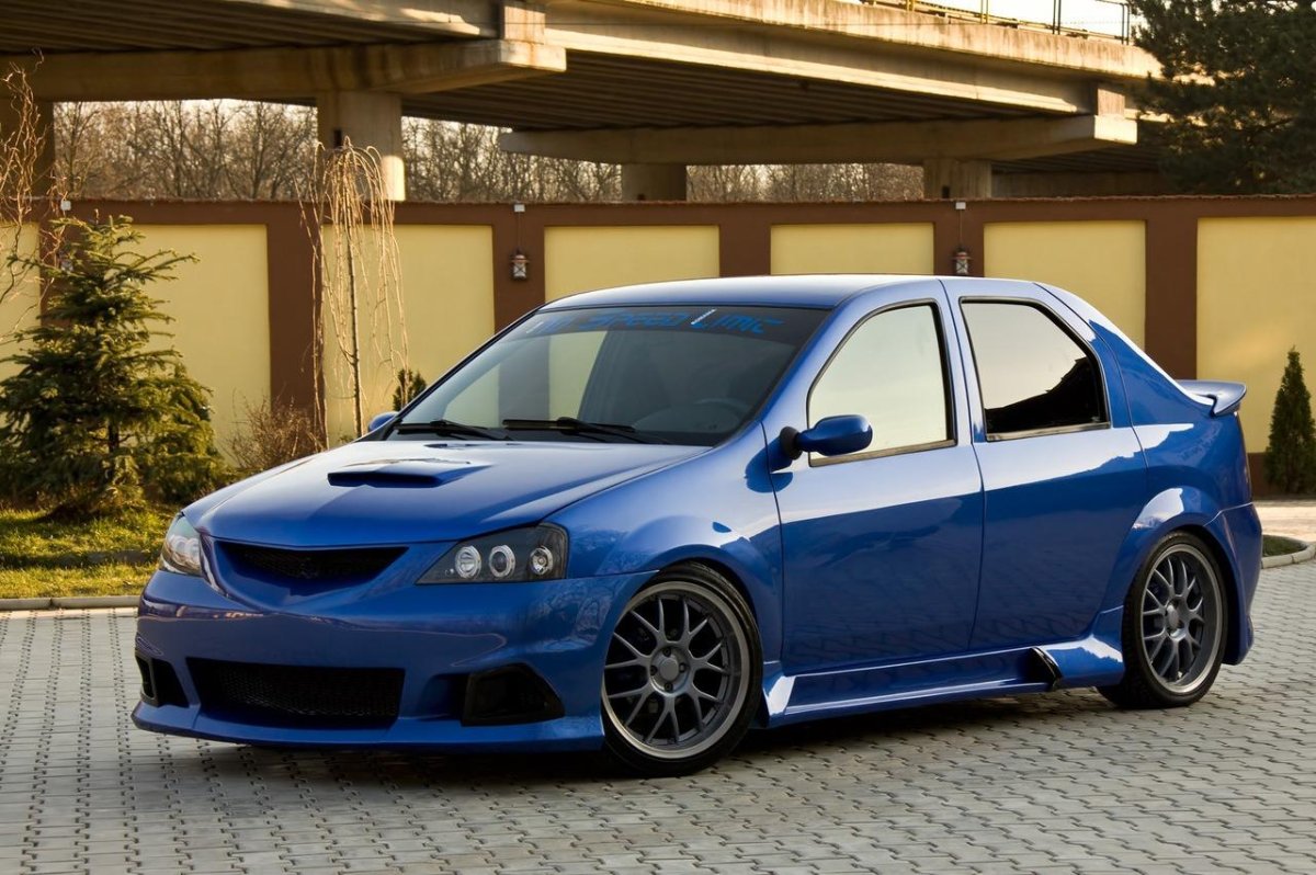 Тюнингованный Логан