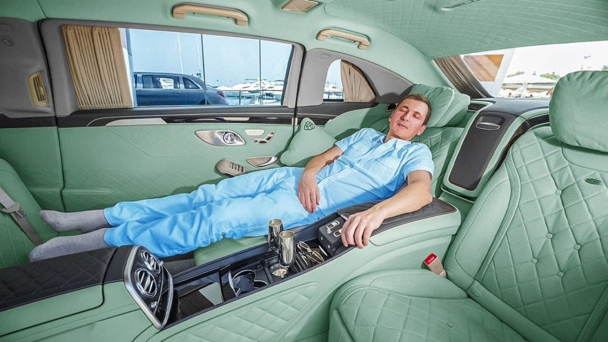 Мерседес Майбах Пульман