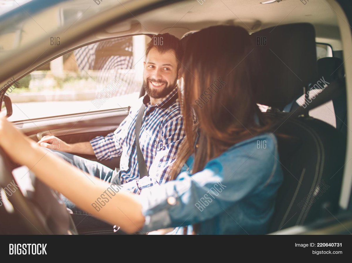 Девушка на пассажирском