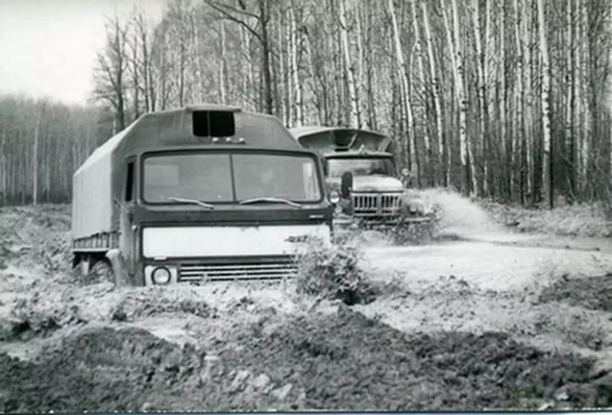 Грузовик ЗИЛ 132