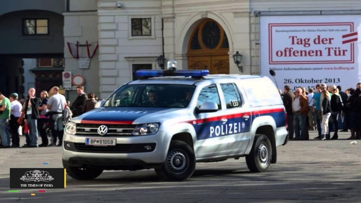 Фольксваген Амарок Police