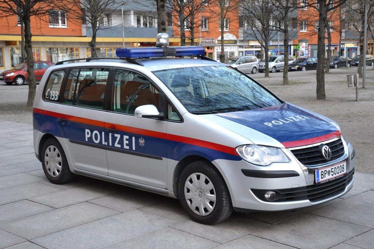 Opel Zafira Police