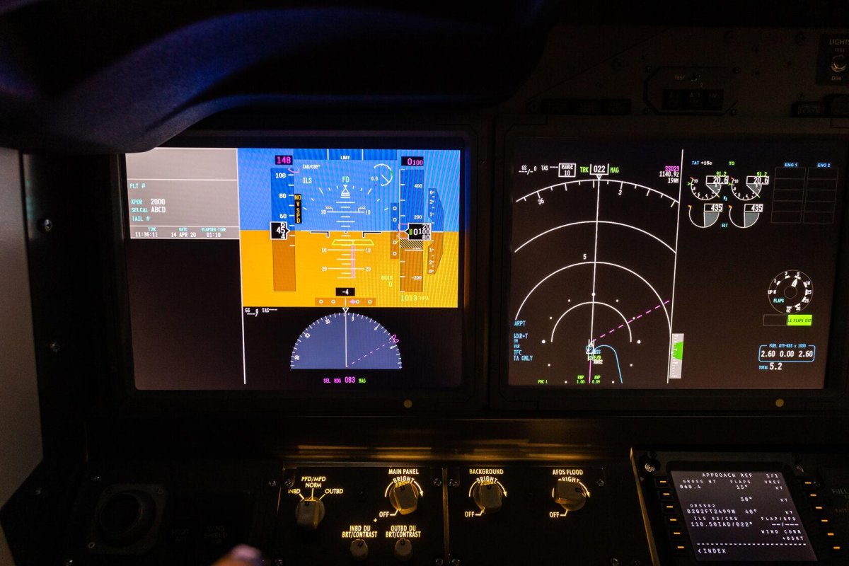 Boeing 737-800 бортовой компьютер