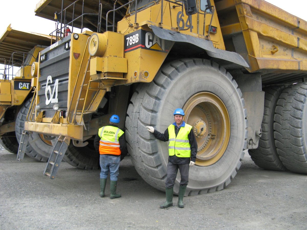 Катерпиллер 789