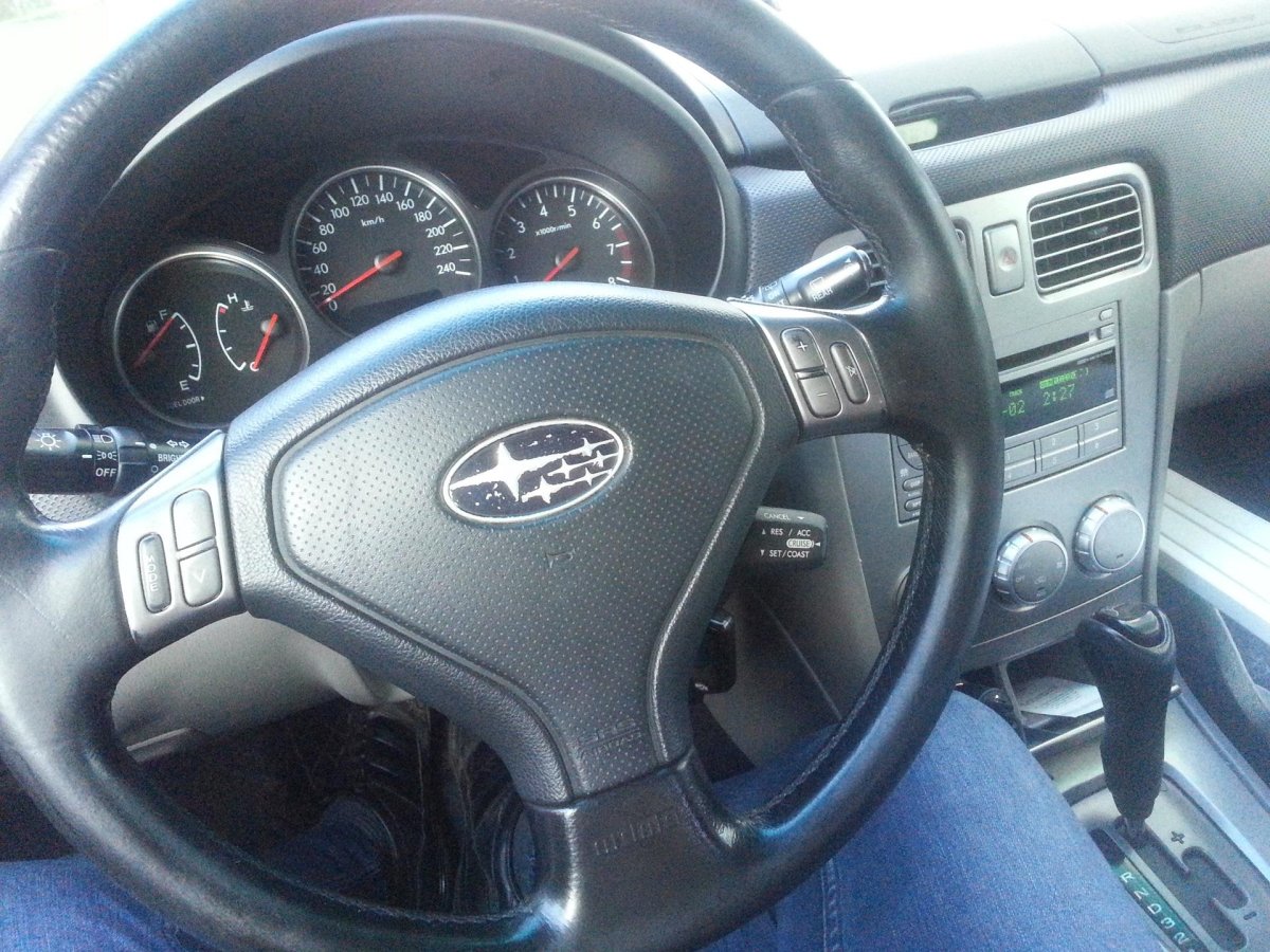 Subaru Forester SG руль
