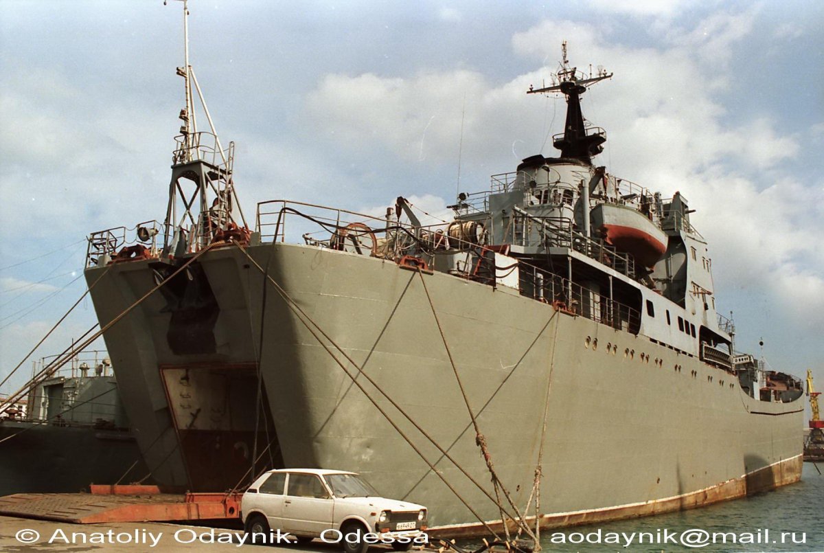 БДК Илья Азаров