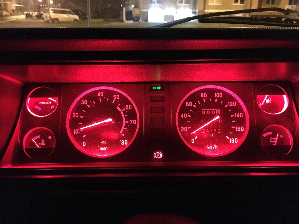 ВАЗ 2107 салон приборка